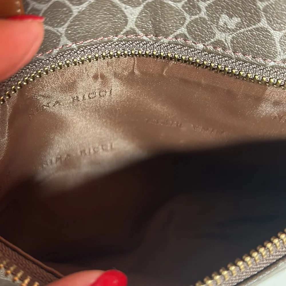 Rare Nina Ricci small tote Used but like brand new ! - Picture 17 of 17